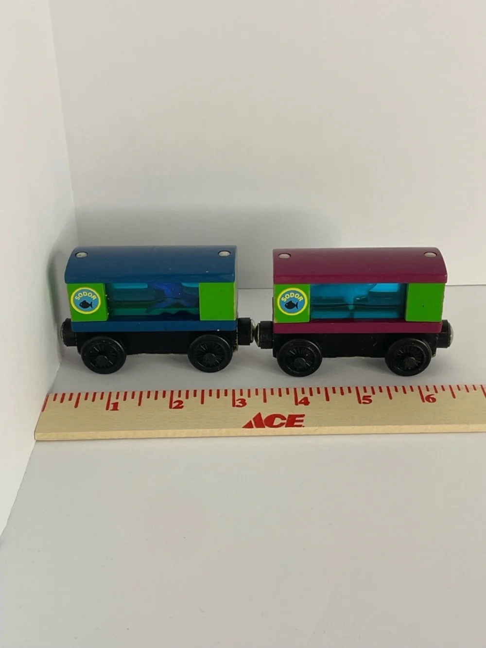 2002 Thomas and Friends Wood Aquarium Shark and Octopus Cars Magnetic - Picture 11 of 11